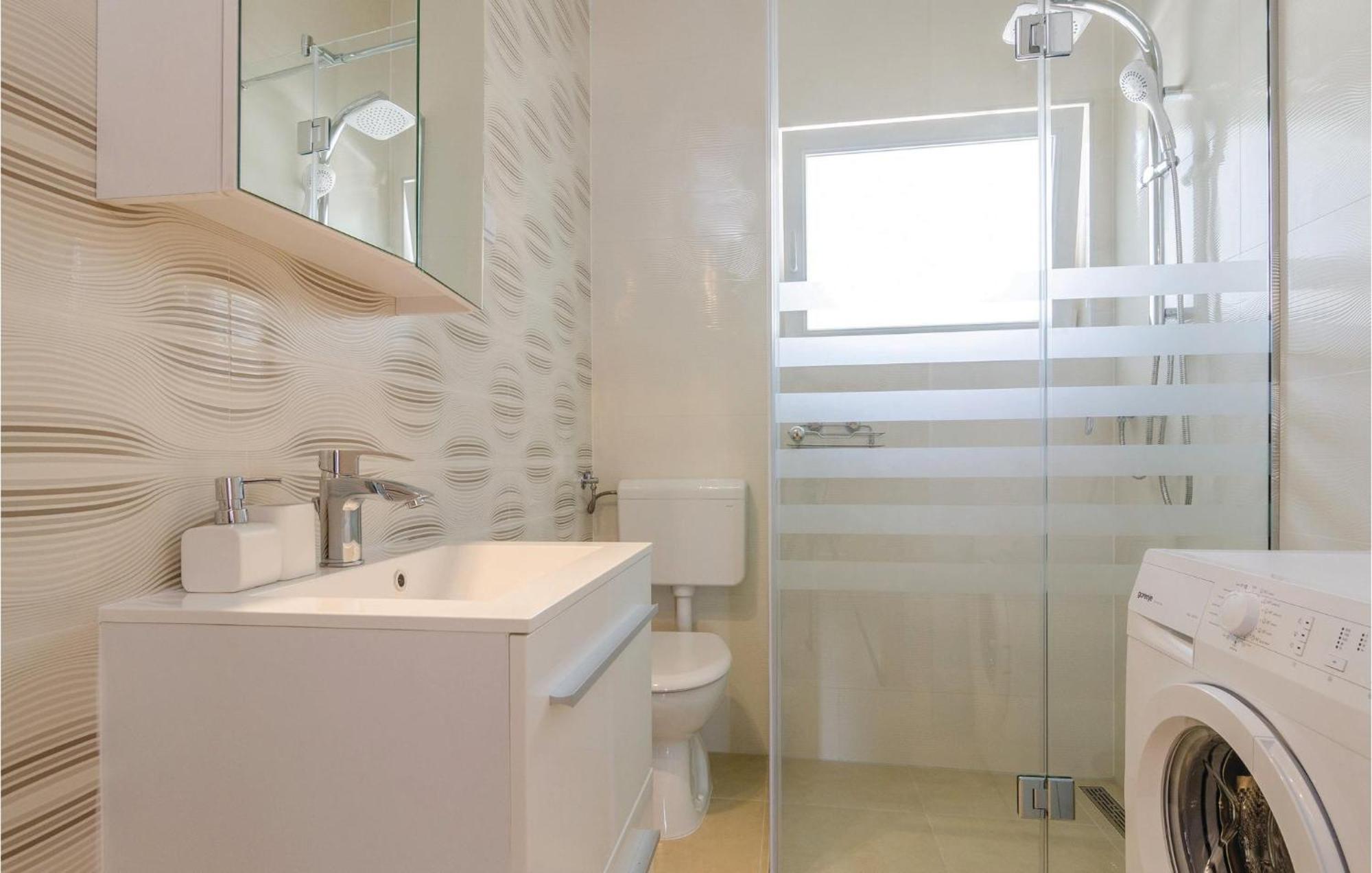 Nice Apartment In Blace With Wifi ภายนอก รูปภาพ