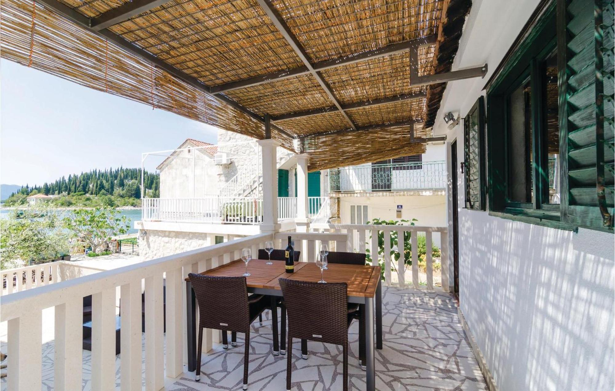 Nice Apartment In Blace With Wifi ภายนอก รูปภาพ